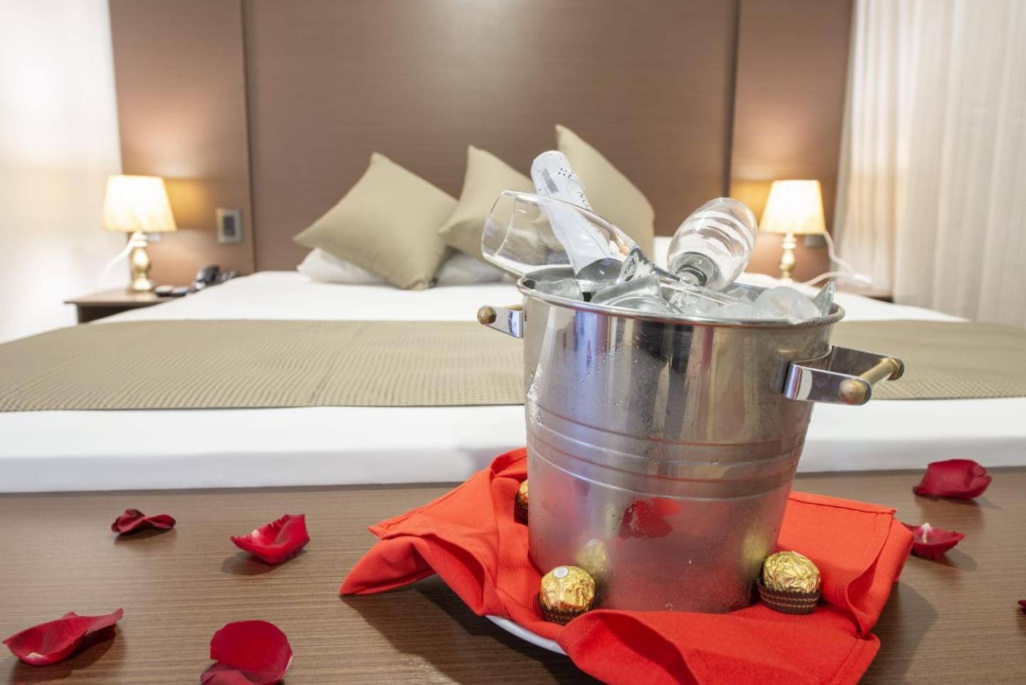 Olavo Bilac Hotel Таубате Экстерьер фото